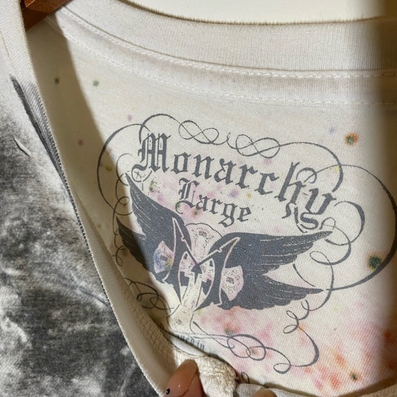 Men’s Monarchy Graphic T-shirt - Picture 2 of 3